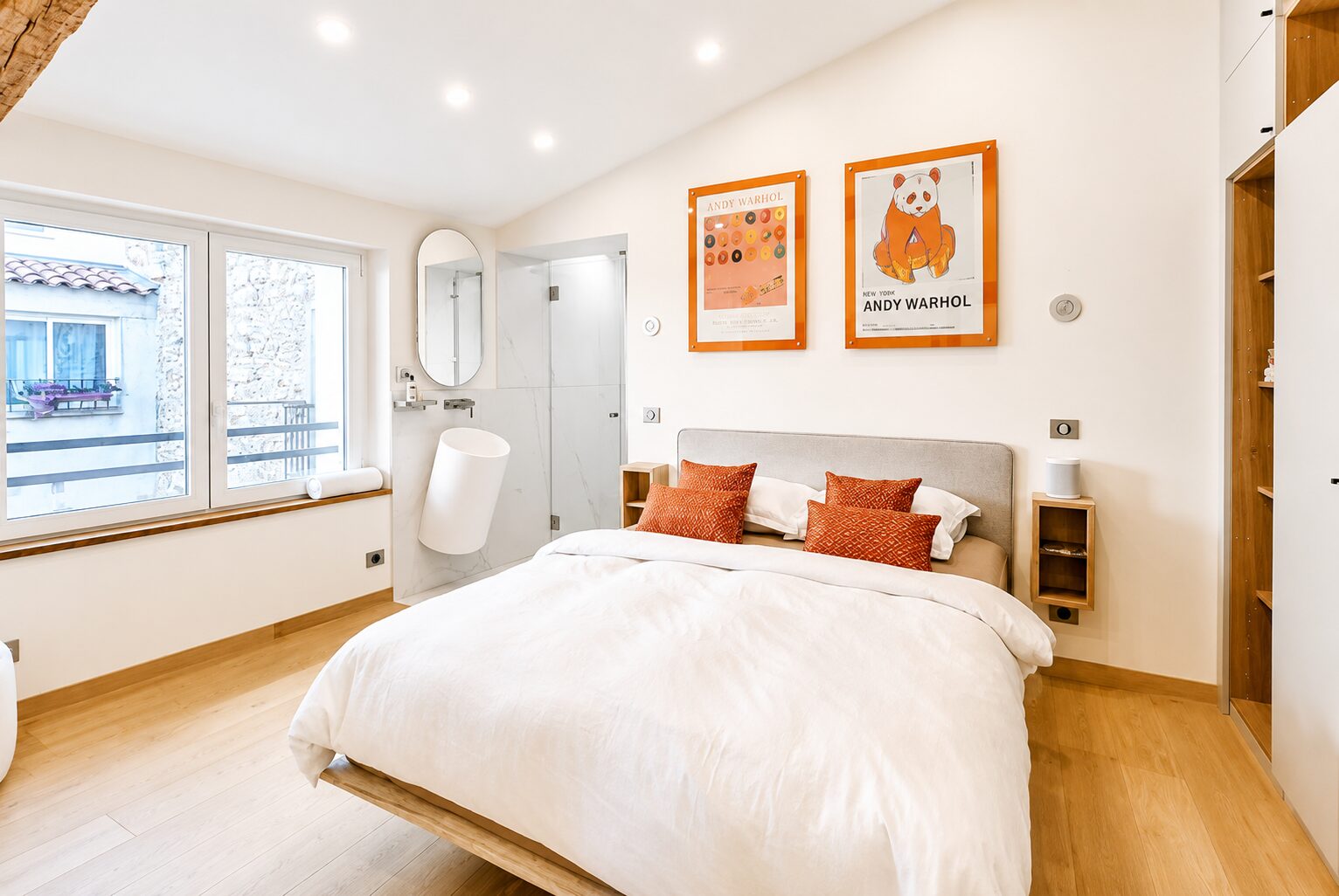 Suite 1, baie vitrée