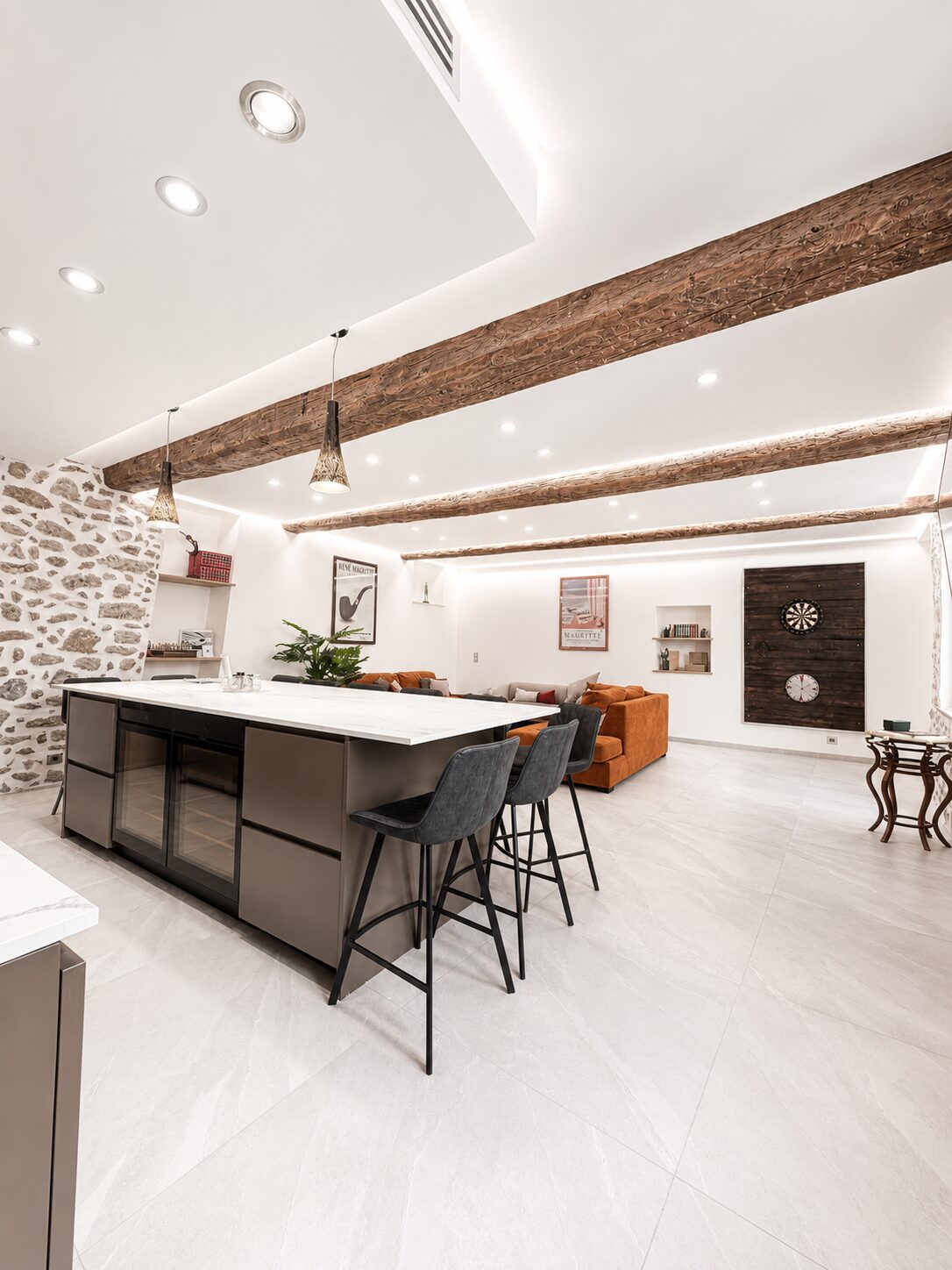Cuisine, bar et tabourets
